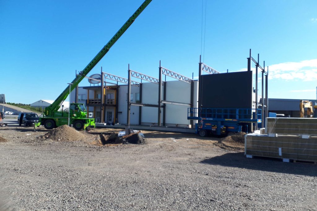 Konepalvelu Kuivalainen East MX halli