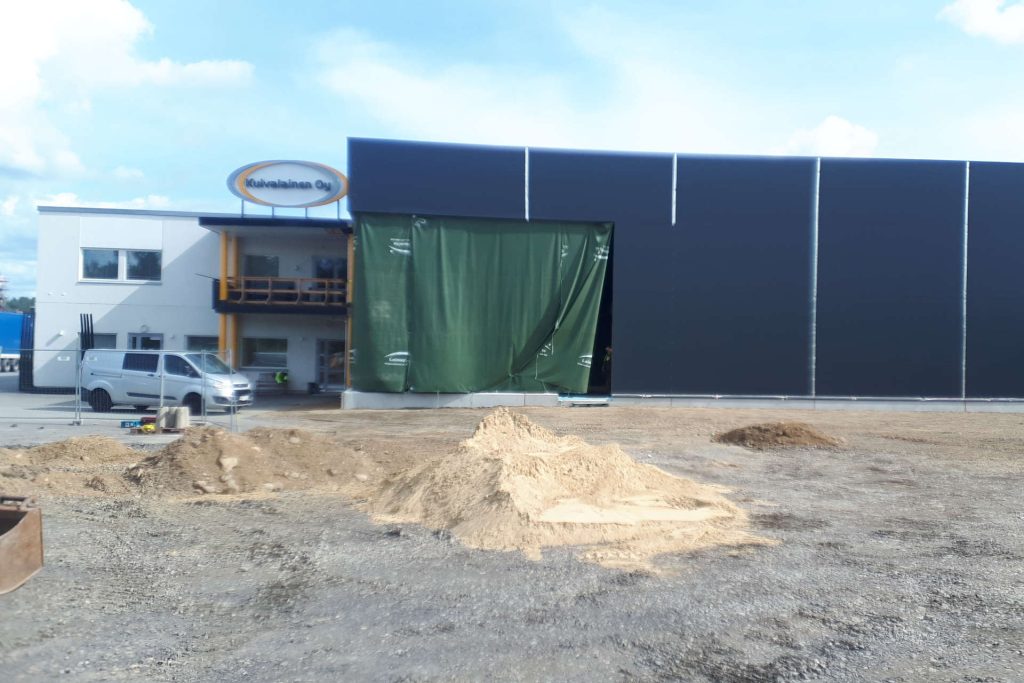 Konepalvelu Kuivalainen East MX halli