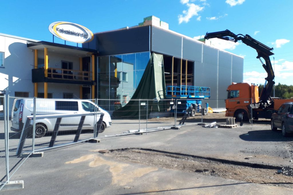 Konepalvelu Kuivalainen East MX halli