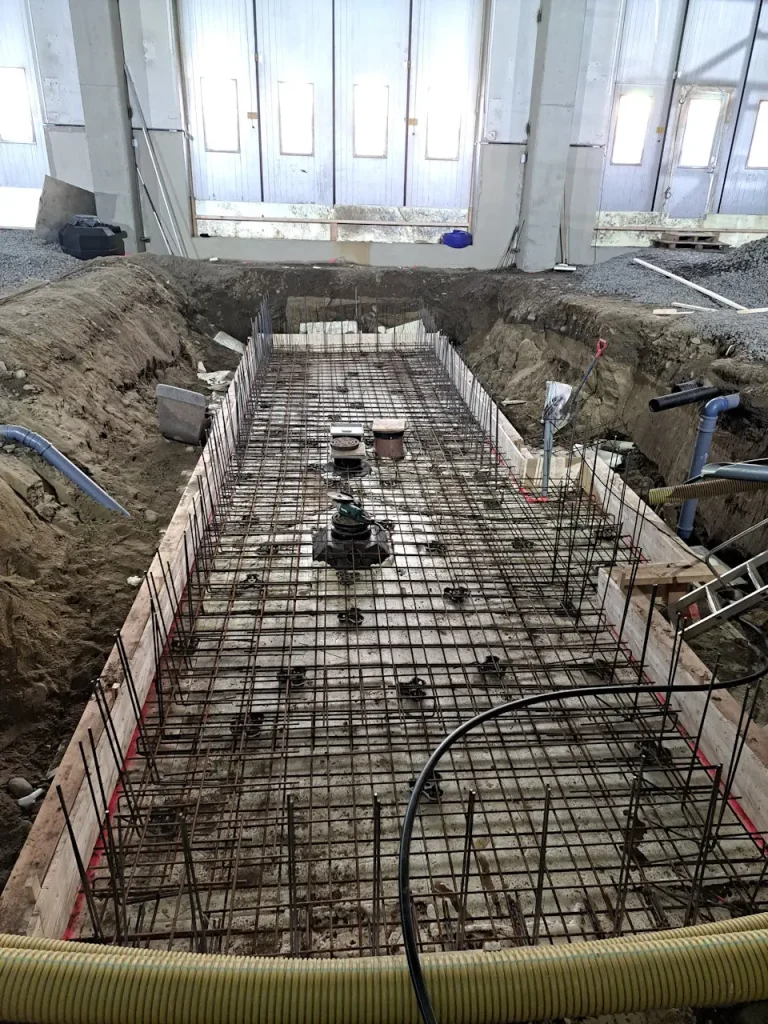 Konepalvelu Kuivalainen Oy. Hallin laajennus 1200m² /öljymonttu. Syksy 2023- kevät 2024