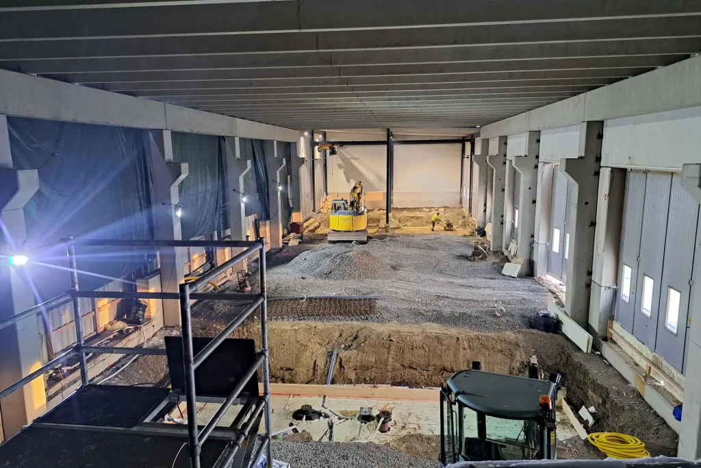 Konepalvelu Kuivalainen Oy. Hallin laajennus 1200m² /öljymonttu. Syksy 2023- kevät 2024